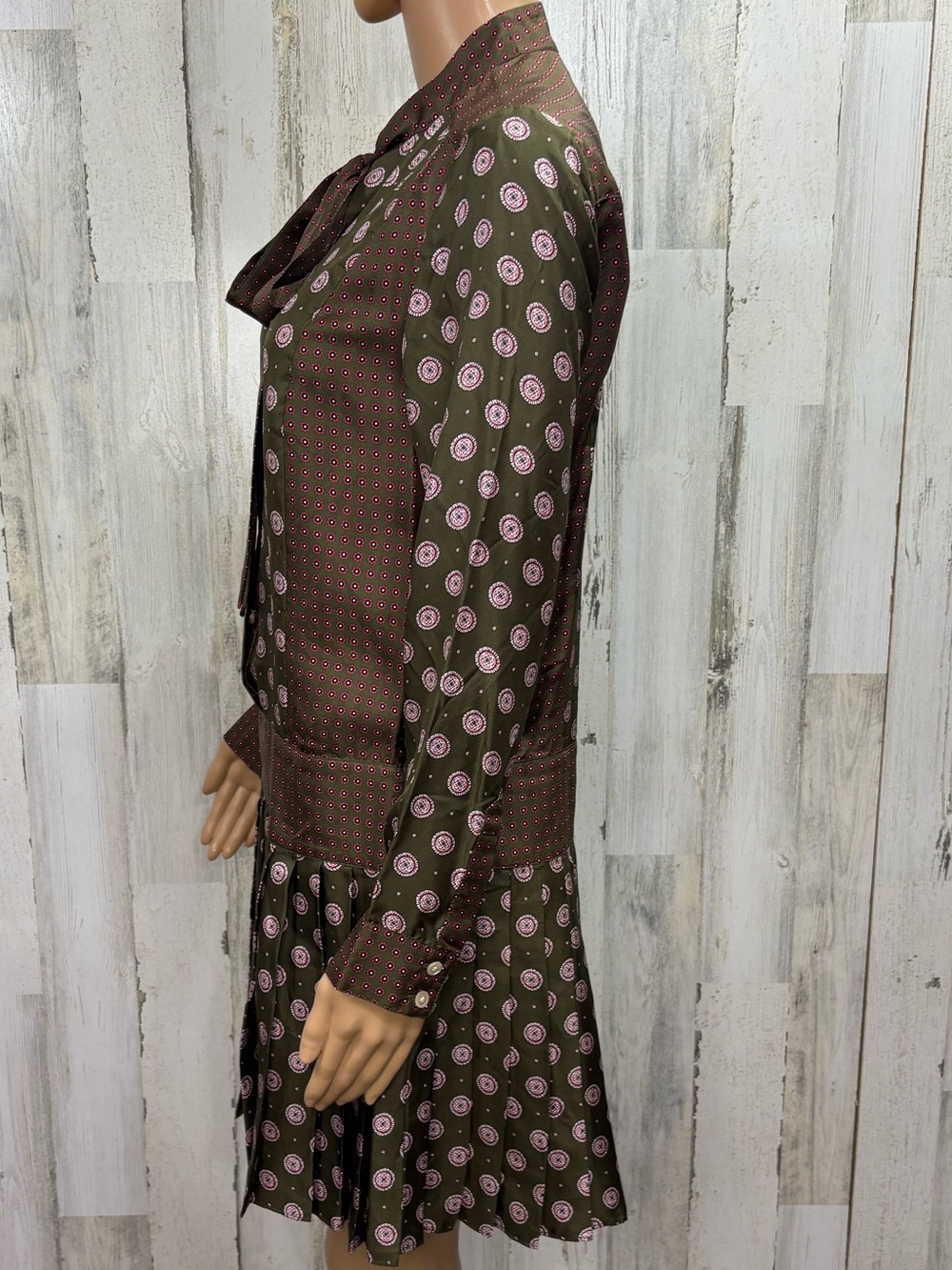 Banana Republic Foulard Silk Bow Dress‎ - Picture 8 of 13